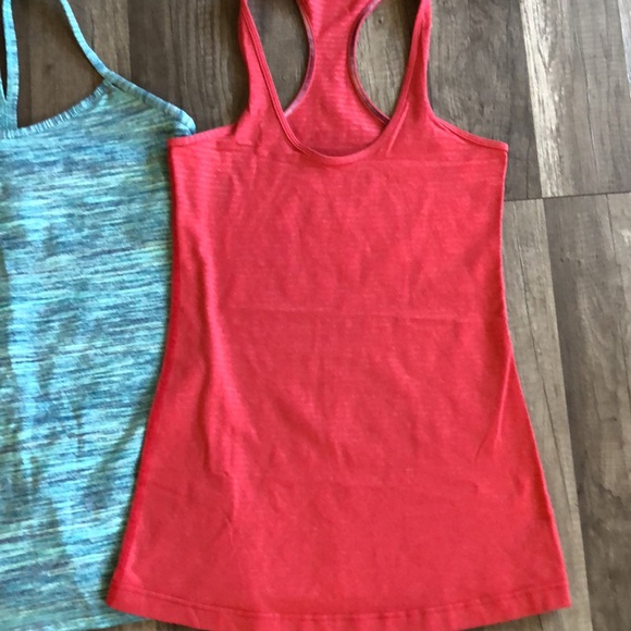 2 Lululemon Tank Tops 8 - Picture 3 of 12